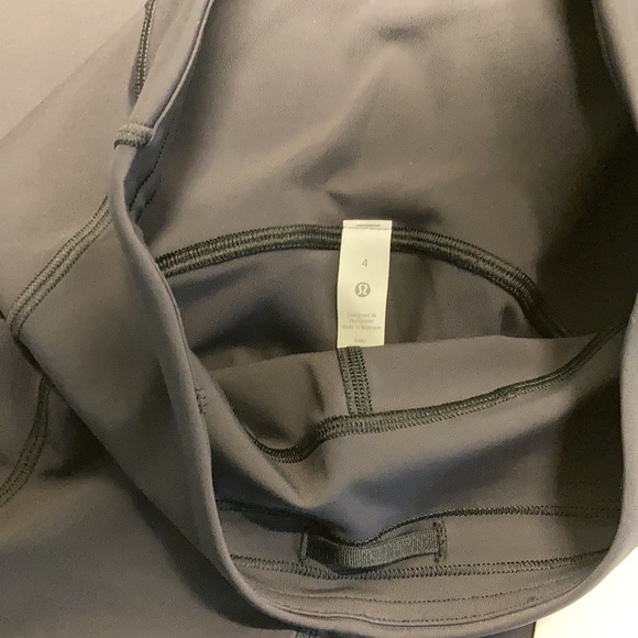 Lululemon Power Thru 25” Abrasion-resistant fabric Black 4 - Picture 13 of 15